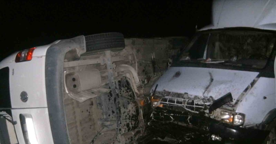 В Донецкой области столкнулись 5 автомобилей