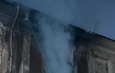 На Донбассе 5 часов горел жилой дом 