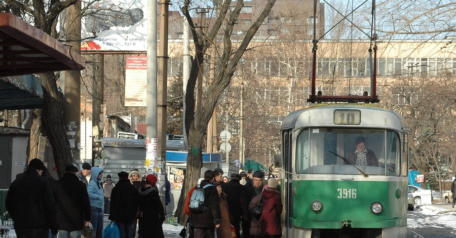Проезд в Донецке дорожает до двух гривен 