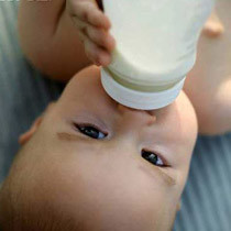 В молочной кухне в центре Донецка отравились 30 малышей