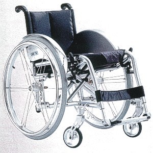 Известная Луганская художница может получить долгожданную инвалидную коляску      