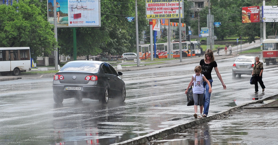 На столицу Донбасса обрушился самый сильный ливень в ХХ1 веке
