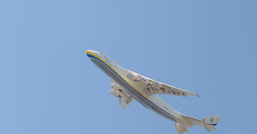 Самый большой в мире самолет сегодня пожаловал в Донецк