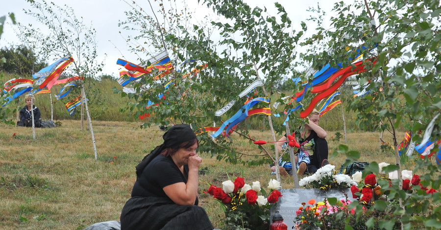 На месте падения питерского Ту-154 побывали родственники погибших