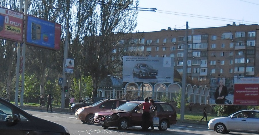 Авария в центре Донецка: растет пробка
