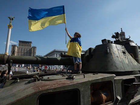 В Киеве перекрыли движение по Крещатику