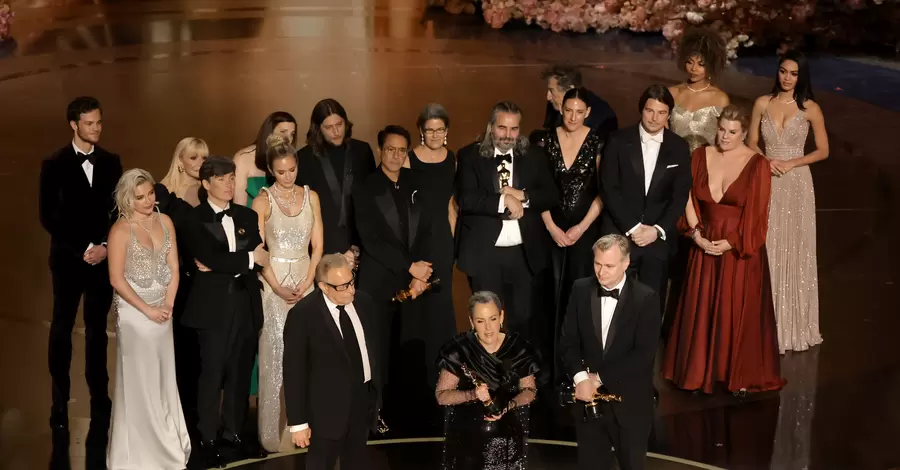 Победители "Оскара-2024": триумф "Оппенгеймера" и вторая статуэтка для 22-летней Билли Айлиш