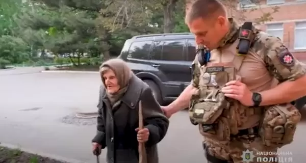 Для 98-летней женщины, которая пешком вышла из оккупированной части Очеретино, купят дом 