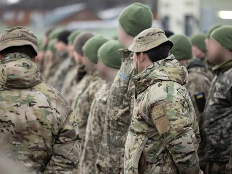 В Украине утвердили новый уровень зарплаты военных на 2023 год