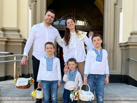 Денисенко празднует Пасху в Чернигове, Осадчая и Горбунов - в Киеве, а Решетник в Ивано-Франковске